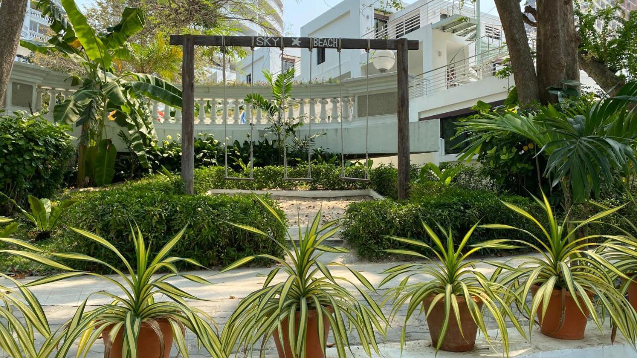 Sky Beach Beachfront Pattaya Exterior photo